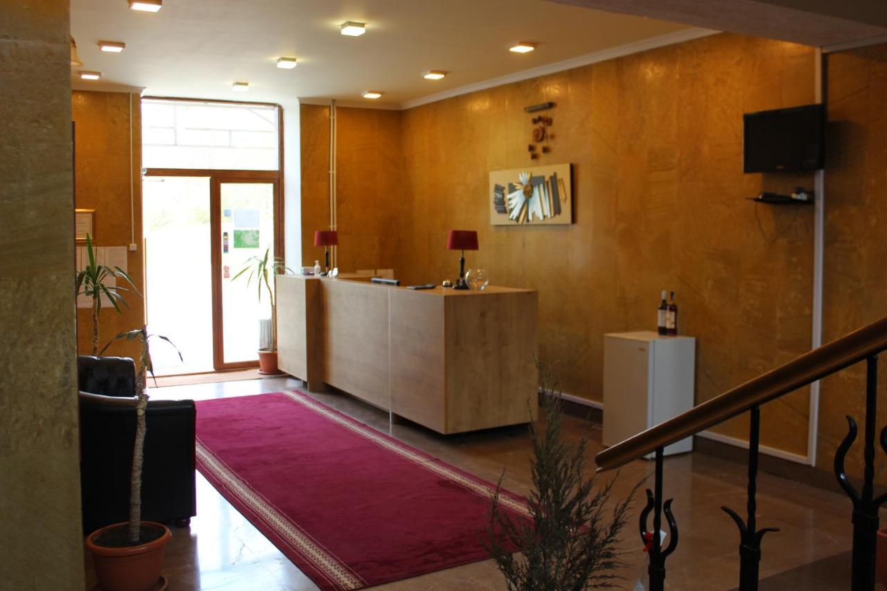 Diligence Hotel & Restaurant Dilidjan Extérieur photo