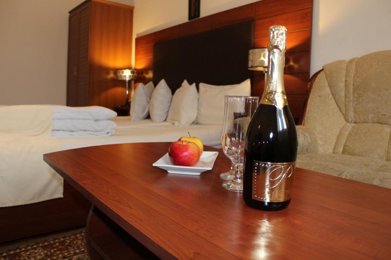 Diligence Hotel & Restaurant Dilidjan Extérieur photo