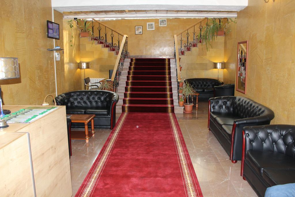 Diligence Hotel & Restaurant Dilidjan Extérieur photo
