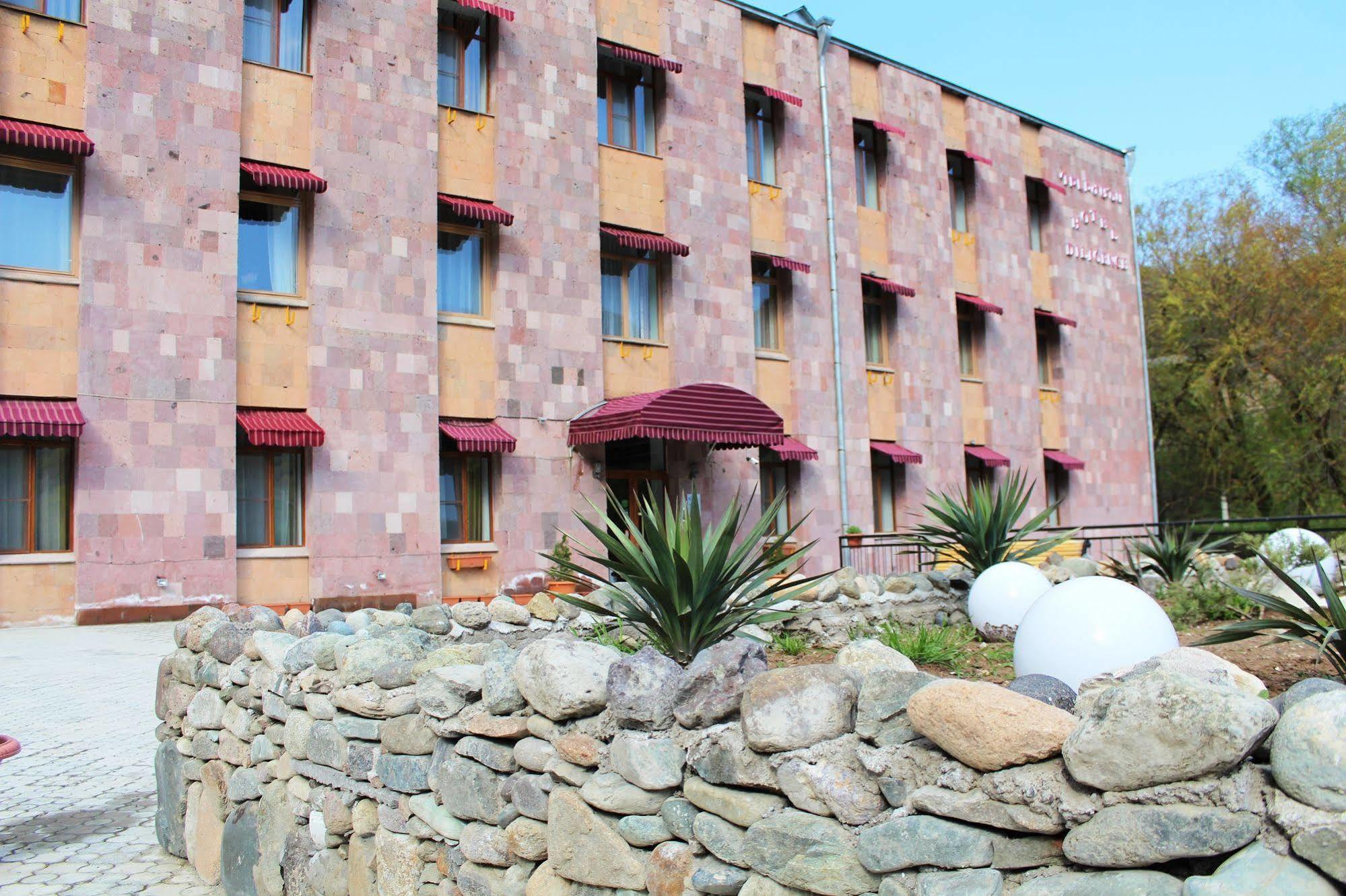 Diligence Hotel & Restaurant Dilidjan Extérieur photo